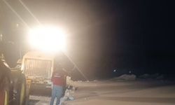 Ağrı Dağı’nda tipiye yakalanan dağcılar için ekipler harekete geçti