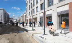 Akpınar Çarşısı'nda temizlik çalışmaları başladı