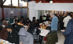 Ankara'da 16 yıldır Ramazan ayı boyunca yüzlerce öğrenciye ücretsiz iftar veriliyor