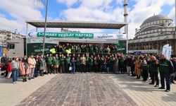 Bağımsızlık Tırı "Sen De Yeşilaycısın" mesajıyla Bağcılar'da