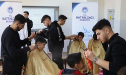 Çocuklar bayrama tıraş olarak hazırlandı