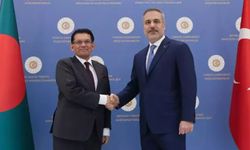 Dışişleri Bakanı Fidan, Bangladeşli mevkidaşı Rahman ile görüştü