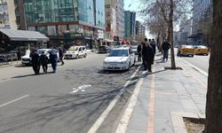 Diyarbakır'da otomobil yayaya çarptı