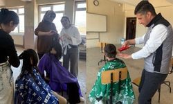 Elazığ’da kuaförlük kursiyerlerinden öğrencilere bayram öncesi anlamlı etkinlik