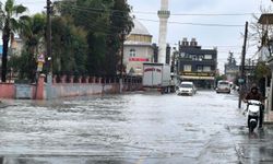 Her yağış sonrası ortaya çıkan tablo değişmiyor: Sokaklar yine göle döndü