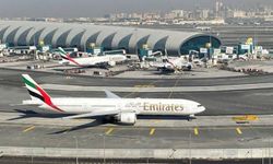 İHA ile vurulan Dubai Uluslararası Havalimanı'nda uçuşlar askıya alındı