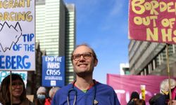 İngiltere'de Filistin'e destek veren doktorlar hedefte