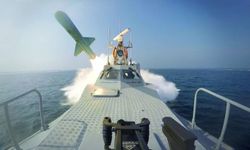 İran Devrim Muhafızları ABD gemilerine Hürmüz Boğazı uyarısı yaptı