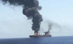 İran Devrim Muhafızları: Hürmüz Boğazı’nda ABD-siyonist rejime ait iki gemi füzelerle vuruldu