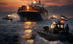 İran Hürmüz Boğazı'ndan 20 geminin geçişine izin verdi