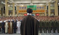 İran ordusu: Şehit Hamaney'in yolunu sürdüreceğiz, bu suç cevapsız kalmayacak
