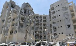 İran, siyonist rejim ve ABD üslerini füzelerle vurdu