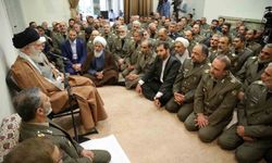 İran’da üçlü geçiş liderliği