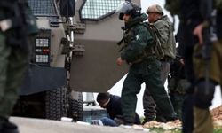 İşgalciler Batı Şeria'da evleri bastı, Filistinlileri esir aldı