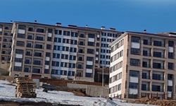 Karlıova’da 229 deprem konutları için kuralar çekiliyor