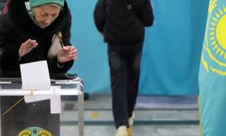 Kazakistan'da halk referandum için sandık başında