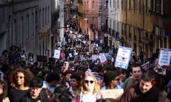 Lizbon’da öğrenciler yükseköğretim talepleri için yürüdü