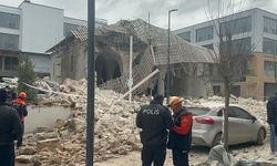 Malatya'da restorasyonu yapılan tarihi camide çökme: Bir yaralı