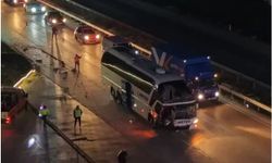 Otobüs ile tırın çarpıştığı kazada 11 kişi yaralandı