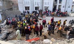 Pakistan'da bombalı saldırı: 2 ölü, 31 yaralı