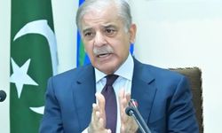 Pakistan’da yakıt krizi nedeniyle tüm okullar 31 Mart’a kadar tatil edildi