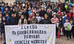 Pervari’de çocuklardan renkli Ramazan veda etkinliği