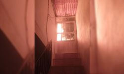 Şanlıurfa’da iki katlı evde yangın paniğe yol açtı