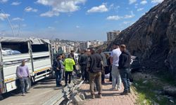 Şanlıurfa’da tek taraflı trafik kazası: 3 yaralı