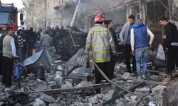 Suriye'de askeri kışlada roket patladı: 29 yaralı