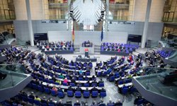 Almanya'dan Rusya'ya siber saldırı suçlaması: 300 siyasetçinin telefonları hacklendi