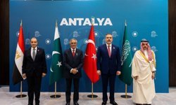 Antalya'da 4 ülkenin dışişleri bakanları bir araya geldi