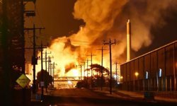 Avustralya'da dev rafineride yangın sonrası art arda patlamalar