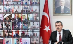 Bakan Tekin 81 il milli eğitim müdürüyle çevrim içi toplantı yaptı