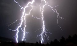 Bangladeş'te yıldırım düşmesi sonucu 14 kişi öldü