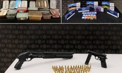 Bayburt'ta kaçakçılık operasyonu: Çok sayıda silah ele geçirildi