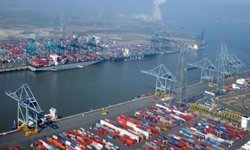 Belçika'nın Anvers Limanı'nda petrol sızıntısı: Gemi trafiği durdu