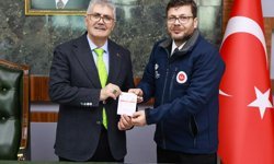 Bingöl Valisi Çelik'ten Gazze'ye kurban bağışı