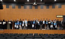 Bingöl'de 19 hafız öğrenci belge almaya hak kazandı