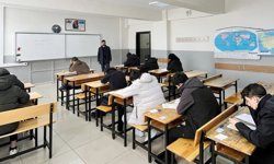 Bingöl'de 'Umre Ödüllü Gençlik Bilgi Yarışması' düzenlendi