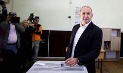 Bulgaristan seçimlerinde Radev'in koalisyonu yüzde 39,2 ile önde gidiyor