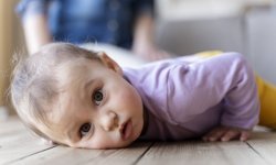 Çocuklarda kasık fıtığına dikkat: Basit bir şişlik ciddi sonuçlar doğurabilir