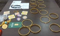 Diyarbakır'da otobüste unutulan altın dolu çanta sahibine teslim edildi