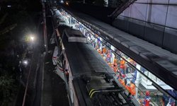 Endonezya'da iki tren çarpıştı: 4 ölü, 38 yaralı