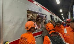 Endonezya'da tren kazası: 14 ölü, 38 yaralı