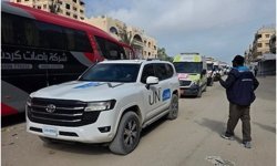 Gazze'den umut yolculuğu: Yaralılar tedavi için Refah'a sevk edildi