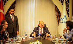 Hakkari-Van kara yolunda heyelan sonrası çalışmalar sürüyor