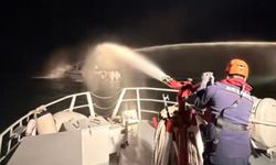 Haydarpaşa açıklarında teknede çıkan yangın söndürüldü