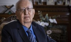 Hüsamettin Cindoruk 93 yaşında öldü