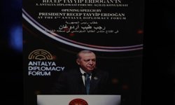 İletişim Başkanlığı: Cumhurbaşkanı Erdoğan'ın ADF konuşması 3 dilde kitaplaştırıldı
