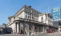 İngiltere Merkez Bankası faizi sabit tuttu 